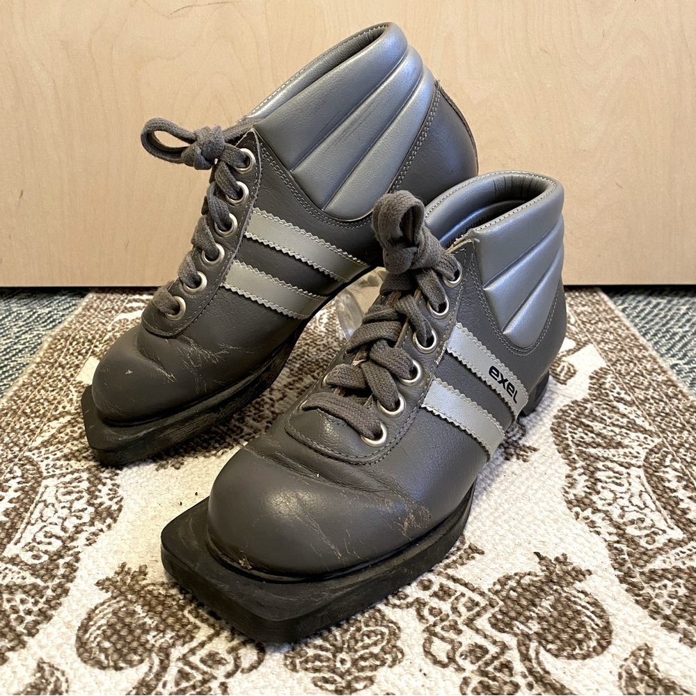 Vintage Excel Grey Leather Cross Country Ski Boots Size 4 Nordic 75 3 Pin